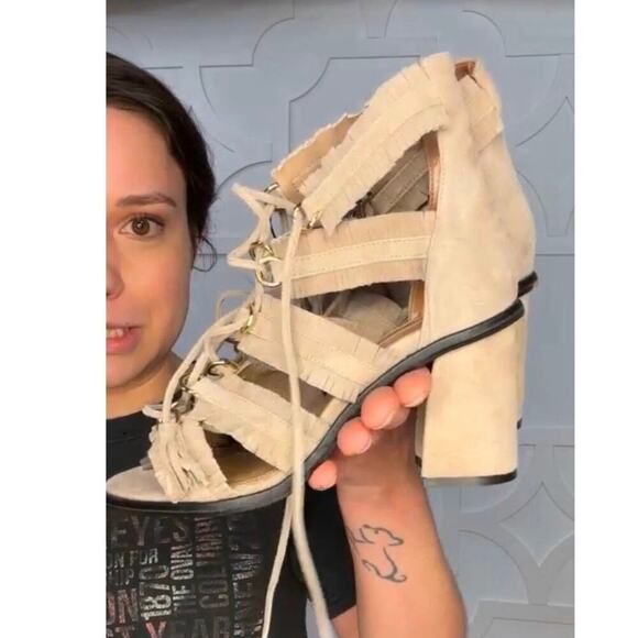 BCBGMAXAZRIA Gladiator Sandals Lace Up Tassel Suede Heels US 6.5 / Euro 36.5 New - Picture 10 of 14